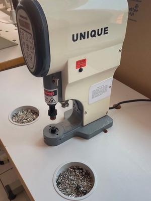 Unique Automatic Machine for Studs like new