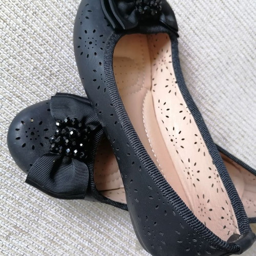Diamantique black ballerinas size 32 with soft orthopedic sole new