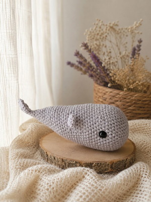 Handmade crochet whale like new, purple