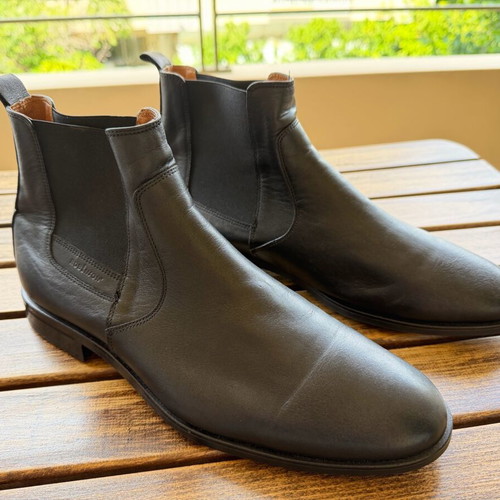 Robinson black leather Chelsea boots size 45 like new