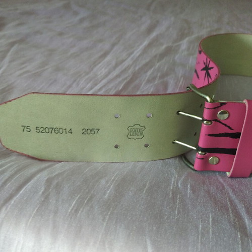 Women's leather belt new, fuchsia and black, size 75