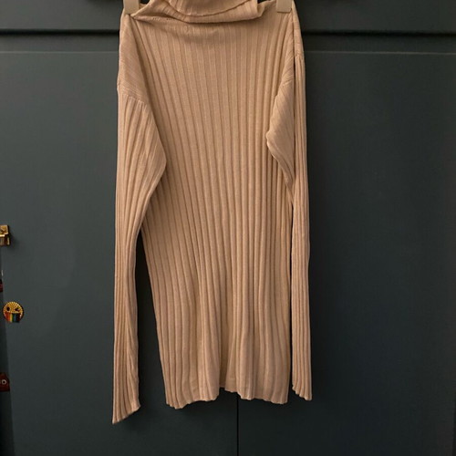 Silk light turtleneck pullover beige used, size small