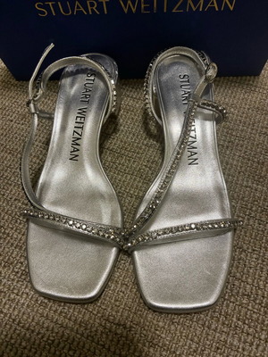 Πέδιλα Stuart Weitzman ασημί με χαμηλό τετράγωνο τακούνι και κρύσταλλα καινούργια
