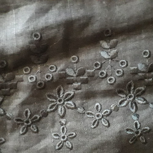 Branded small coat with guipure, very good condition