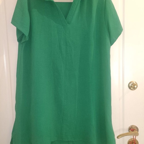 Women's green shirt dress like new, size XL, made in Italy