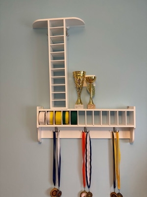 Wall-mounted belt rack new for martial arts