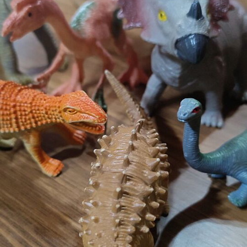 Dinosaur Figures set of 15 like new, plastic