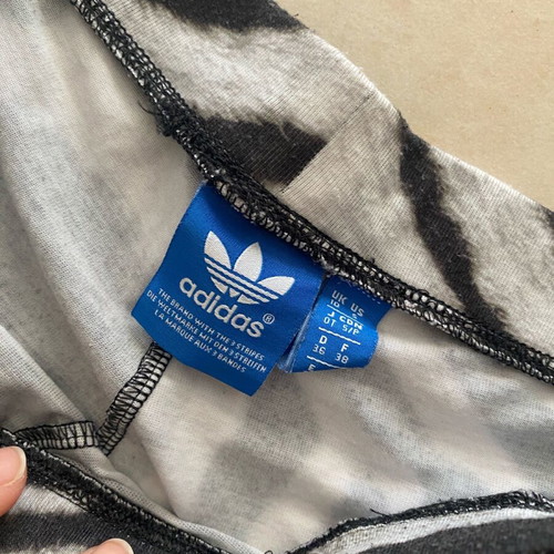 Adidas Small Zebra leggings used, black and white