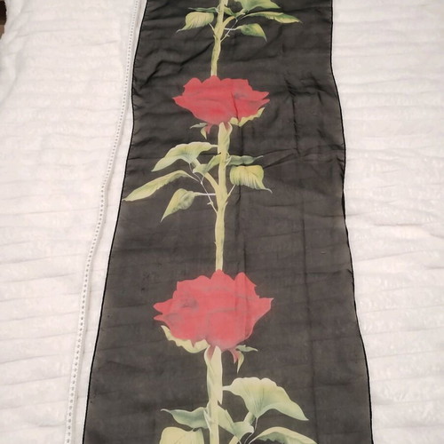 Scarf with roses like new, black and red