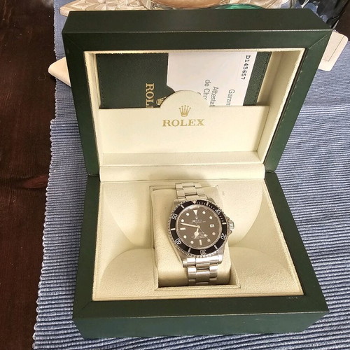 Rolex Sea Dweller 16600 40mm like new, full set with solid links