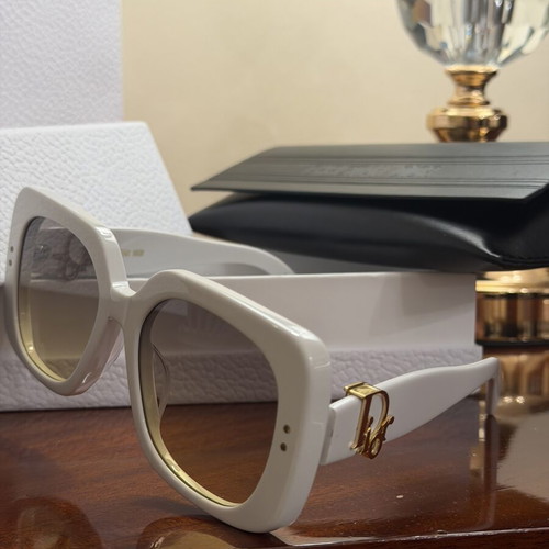 Dior sunglasses with white frame and dark gold lens new