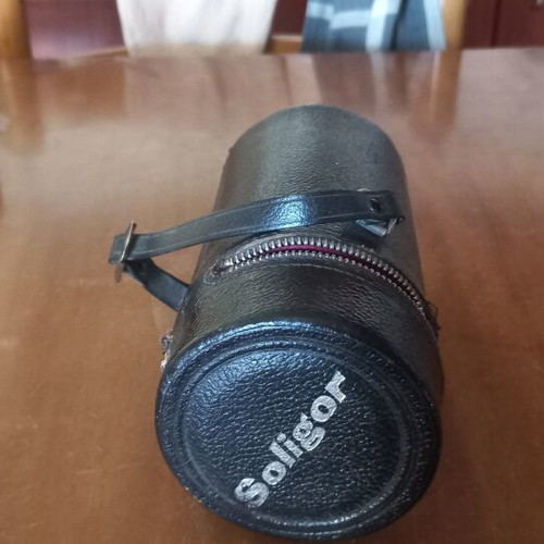 Soligor MD-EOS Telephoto Zoom Lens used, focus 0 to 200m