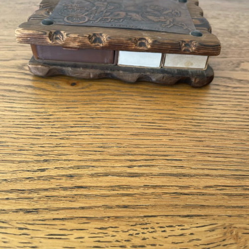 Vintage wooden cigarette case used with copper relief «Thriamvos Achilleos»