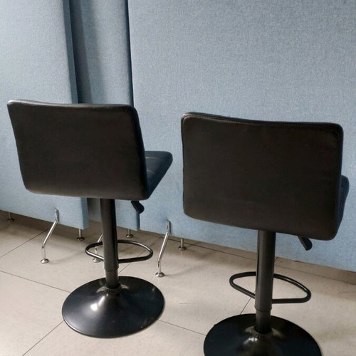 Bar stools like new, set of 2 pieces