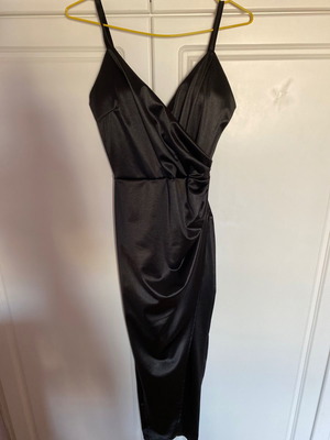 Satin black dress new with slit, Ths Fashion, size S