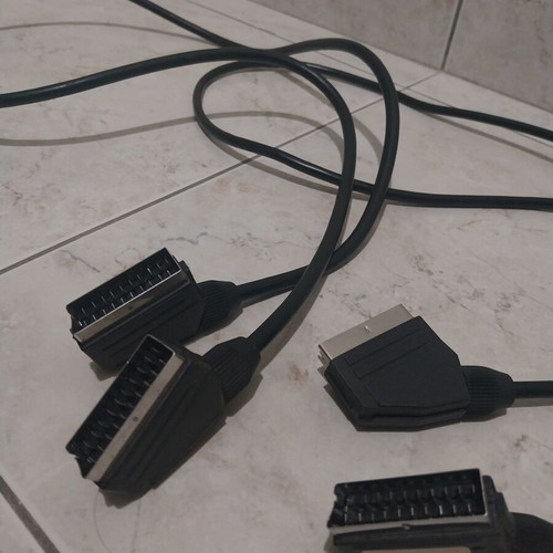 Scart cables set of 2 used, 1.5 meters each