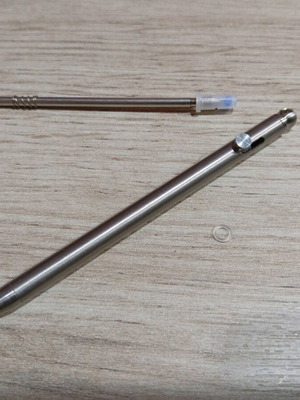 Mini titanium pen like new