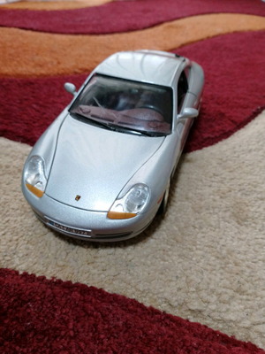 Συλλεκτικό ασημένιο μοντέλο Porsche Carrera 1997 Bburago μεταχειρισμένο
