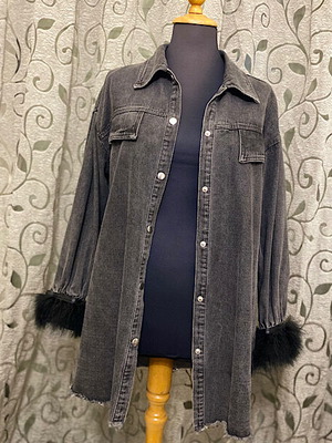 Women's jean jacket graphite black like new, size M