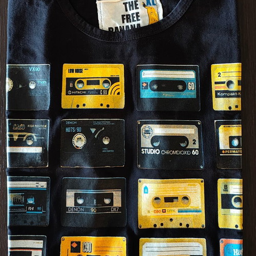 T-shirt with cassette tape print, black, size L XL