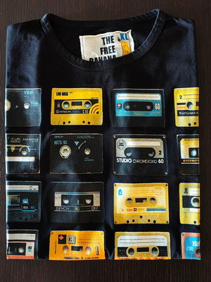 T-shirt with cassette tape print, black, size L XL