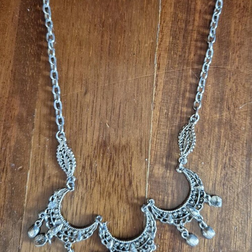 Vintage necklaces like new, set of 2, antiques