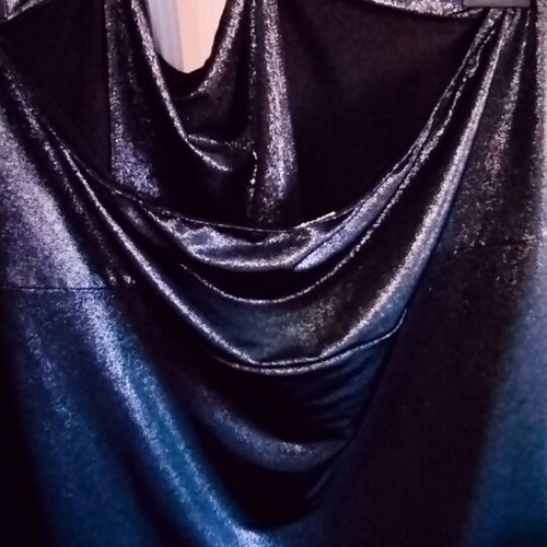 Metallic top with neck tie like new, black and silver, size XL