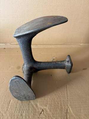 Cast iron cobbler's anvil 1930