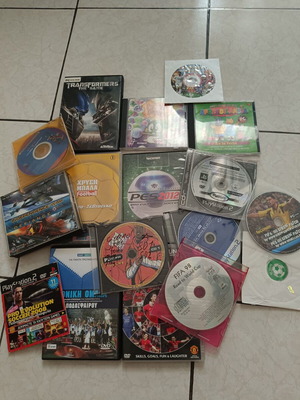 CDs used, old PC and PlayStation 2 games plus Pro 2004