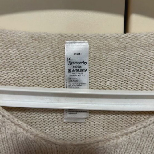 Accessorize poncho like new, beige, one size