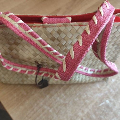 Bartuggi straw shoulder bag, beige and pink
