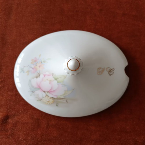 Limoges soup tureen from French porcelain like new with floral design