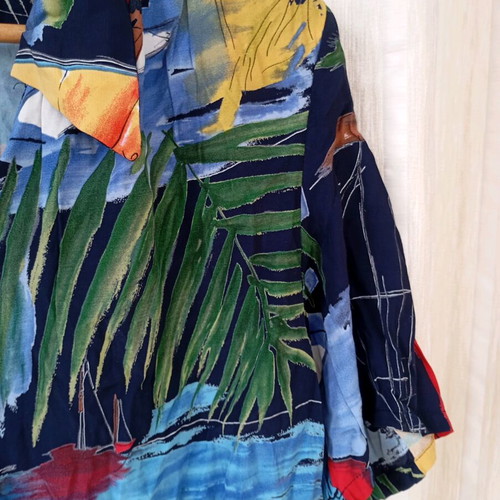 Vintage 80s Hawaiian style oversized shirt like new, blue multicolor