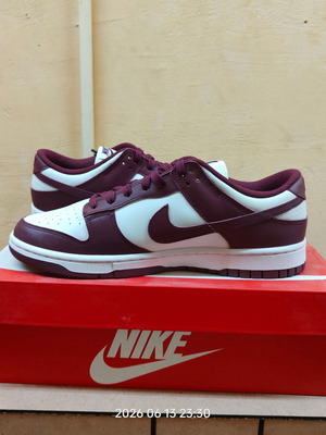 Nike Dunk Low size 44 new, Sail/Dark Beetroot-Cashmere