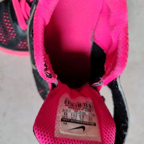 Nike athletic shoes used, size 23.5, black and pink