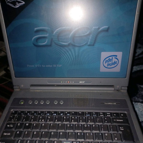 Acer TravelMate 240 vintage laptop used, missing 2 keys