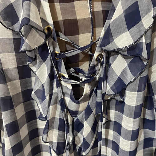 Blouse like new, lightweight, size S, white and blue