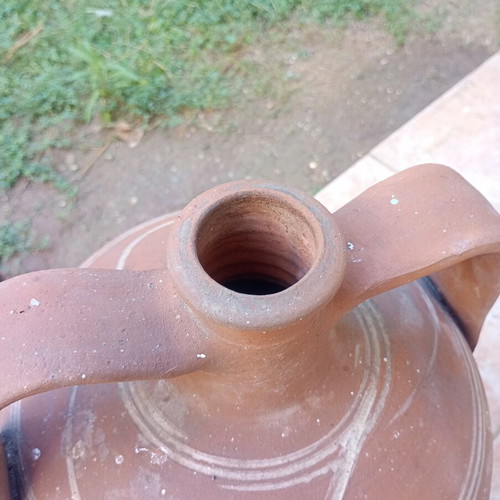 Traditional vintage stamna used