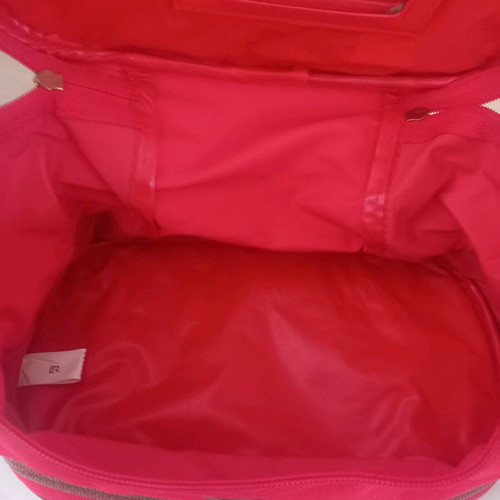 Cosmetic bag like new with mirror and capacity