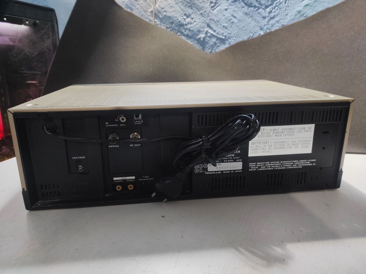 Hitachi VT-39EM video deck used, retro… - € 39,90 - Vendora.cy