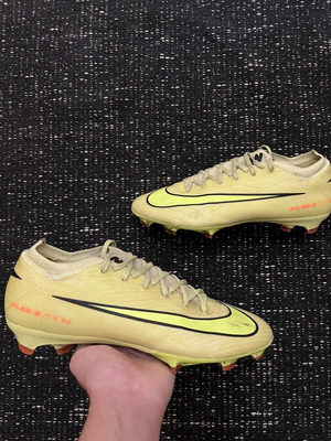 Nike Mercurial Zoom Vapor 16 Pro FG football shoes size 43, like new