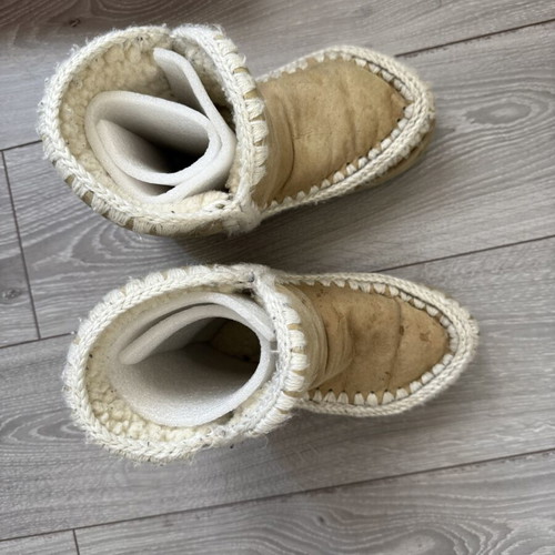 Mou beige boots used, fur-lined, size 41