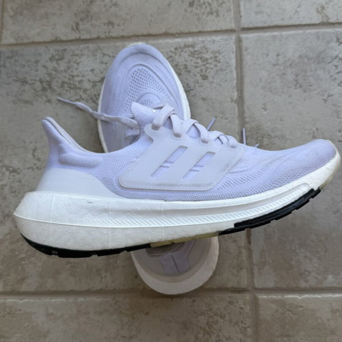 Adidas Ultraboost women's sneakers size 39.5 used, white