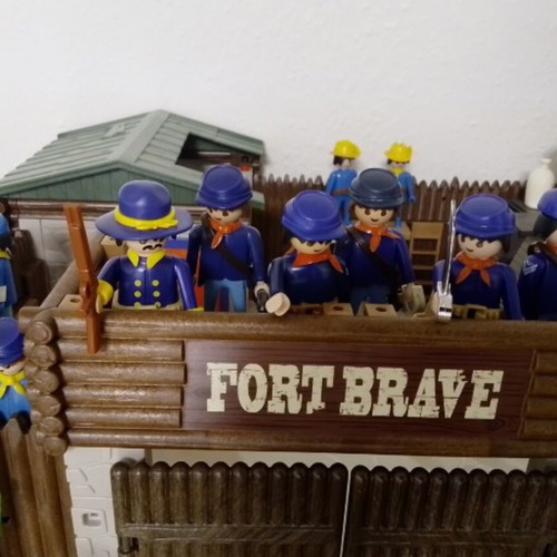 Playmobil set with many figures used