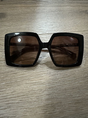 Zeus+Dione Sunglasses like new, brown
