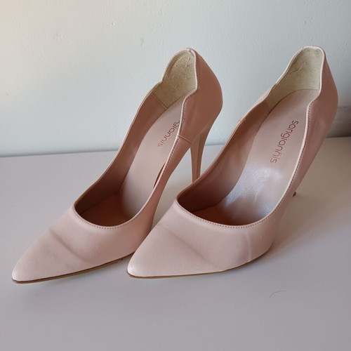 Nude heels size 40 like new, Greek made