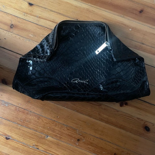 Axel clutch bag like new