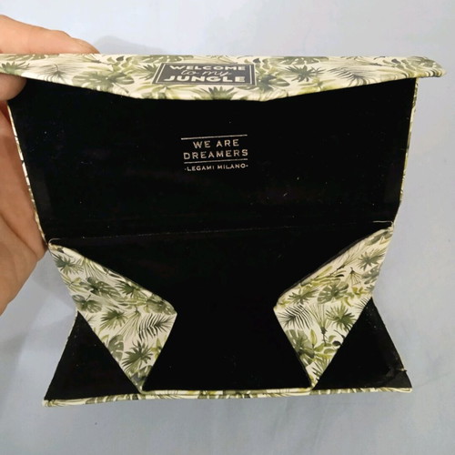 Folding glasses case used, white and green