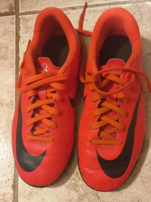 Nike спортни обувки употребявани, номер 34, оранжеви