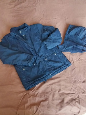 Orchestra jacket used for 12-year-old boy, dark blue with detachable hood